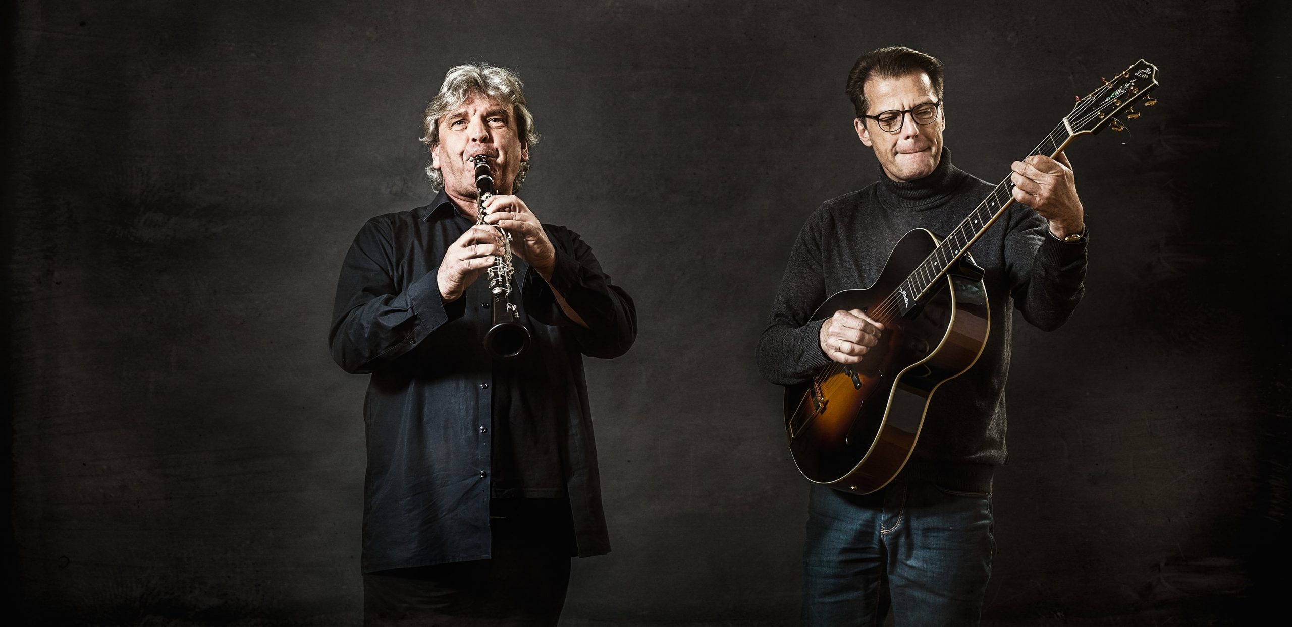 Matthias Dörsam (Klarinette) und David Heintz (Gitarre)